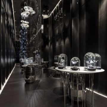 New York Jewelry Store “Ame” With Enigmatic Charcoal  Interiors